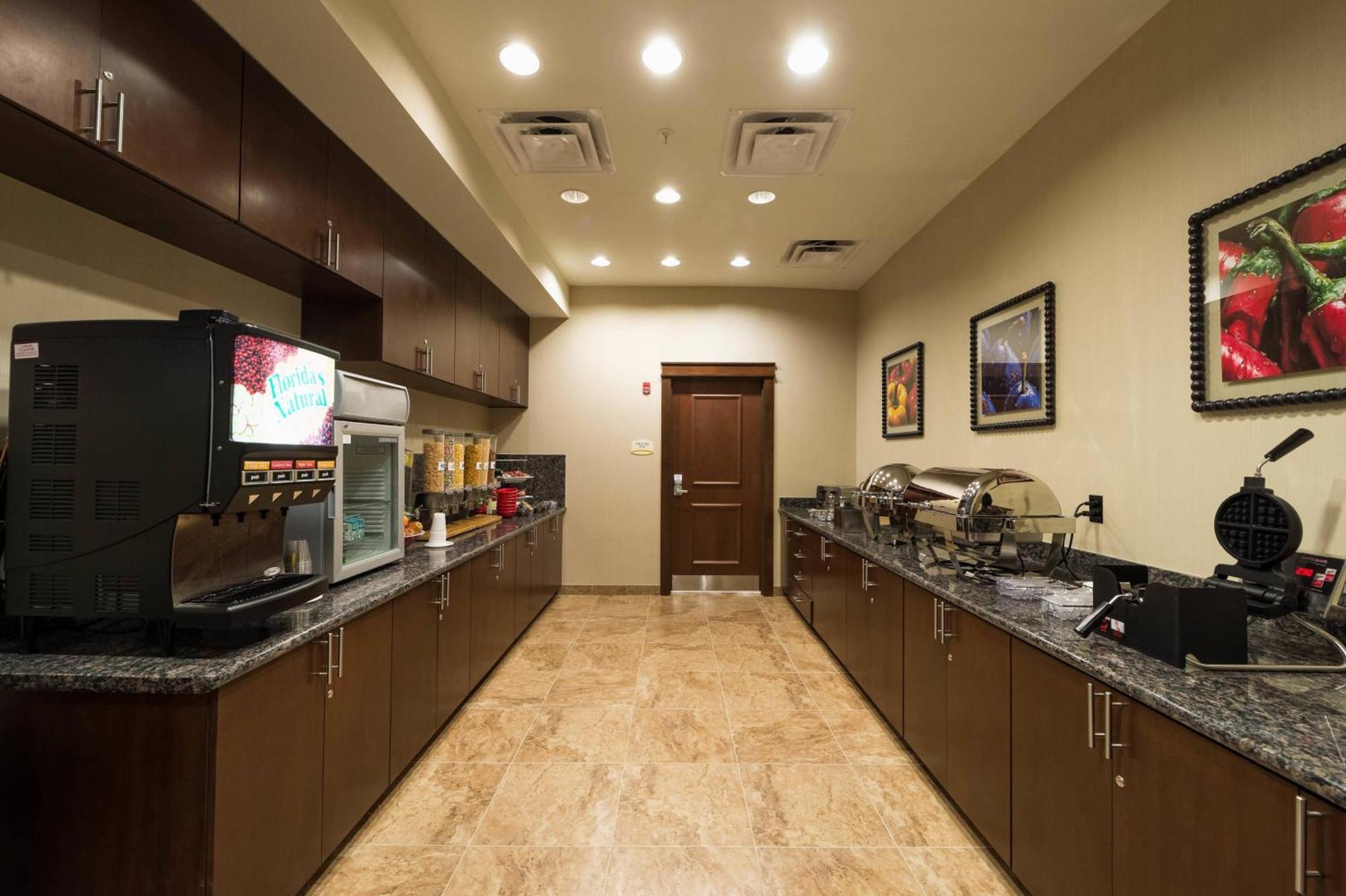 Towneplace By Marriott Airport 3*