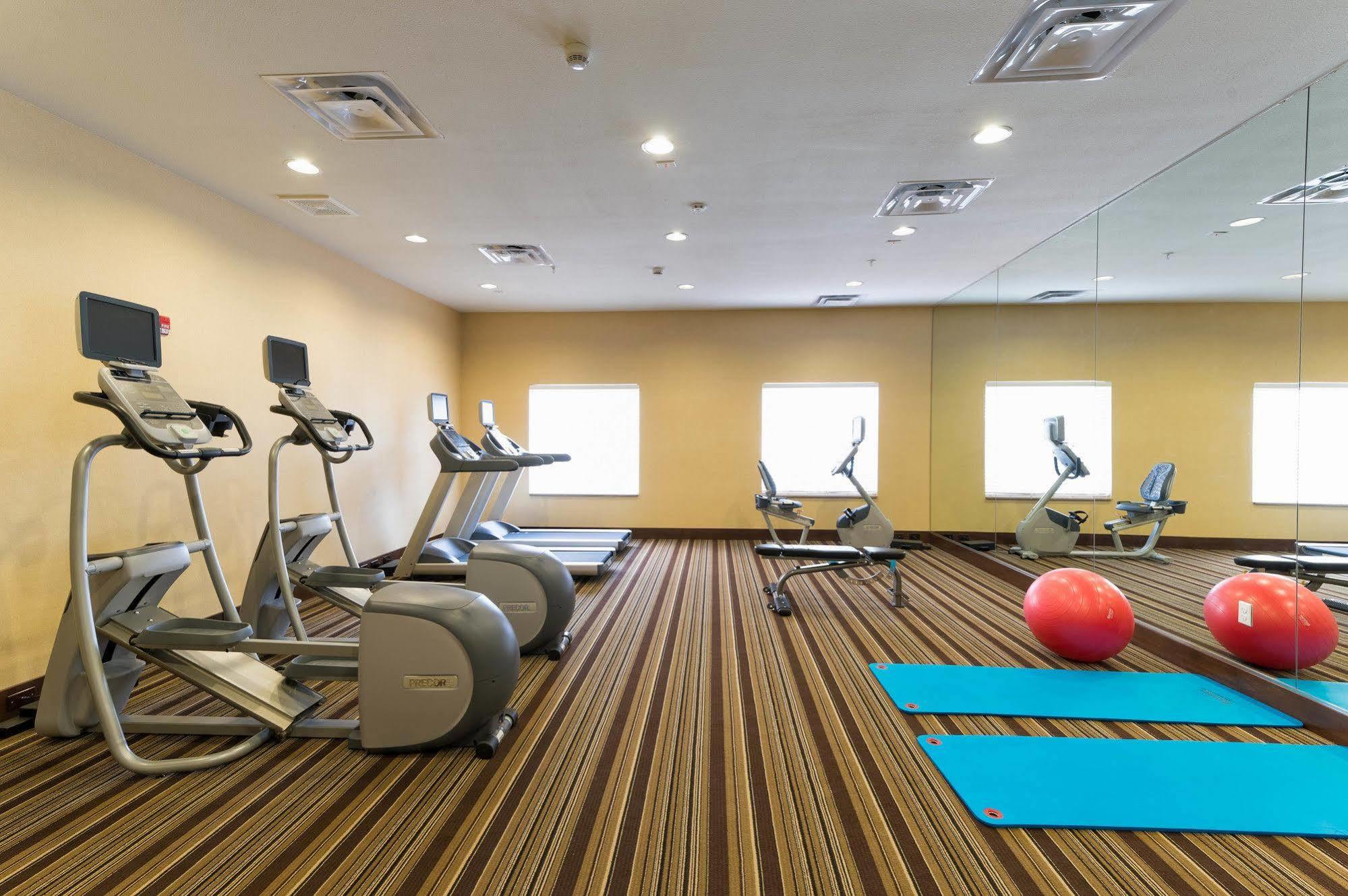 Towneplace By Marriott Airport Hotel 3*
